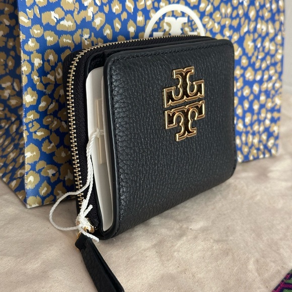 New Tory Burch Britten bi-fold wallet black - Picture 2 of 6